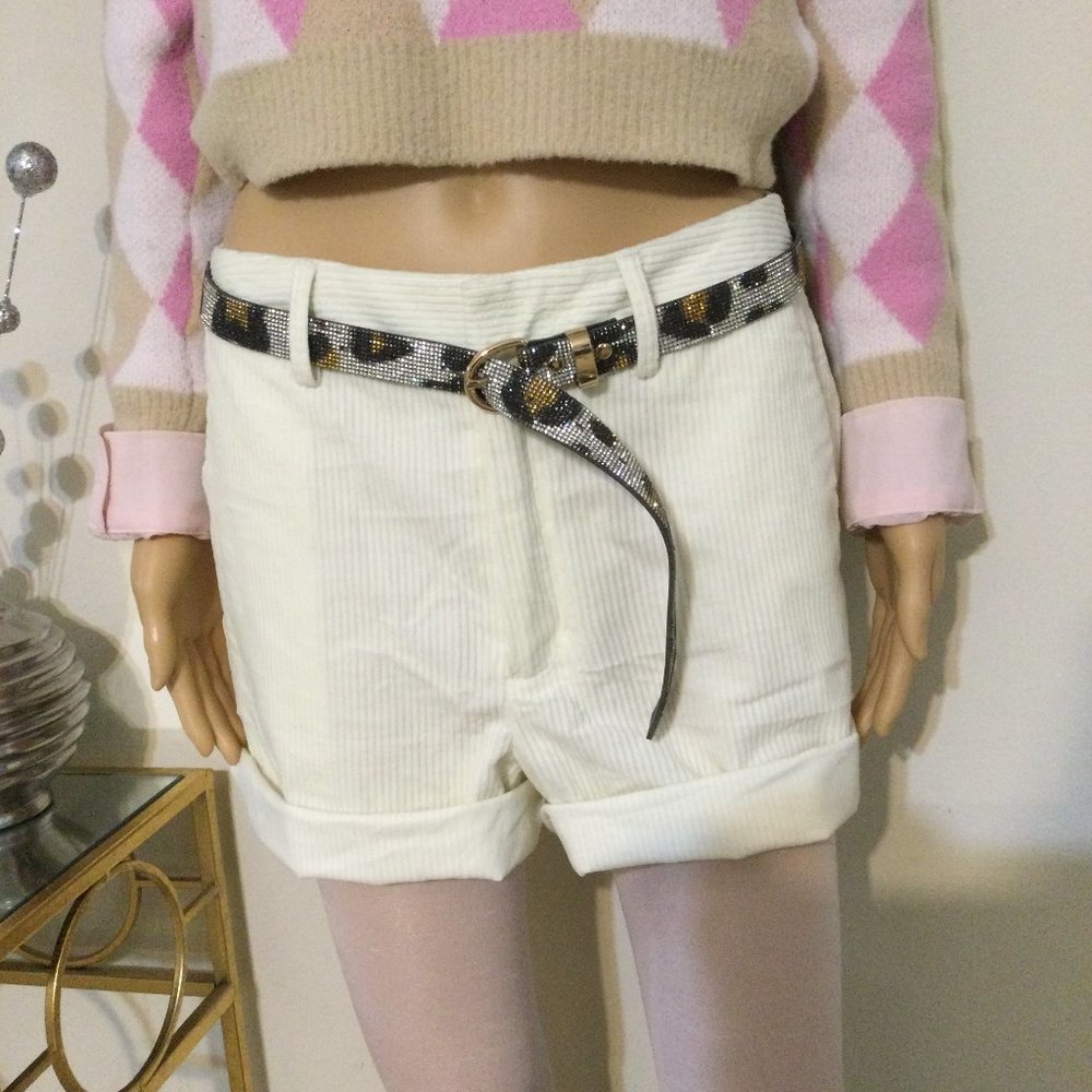SIZE 8 WINTER WHITE CUT OFF CORDUROY SHORTS